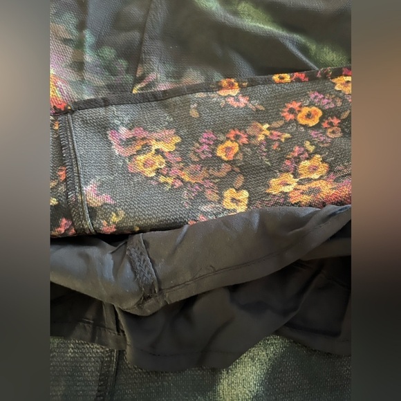 UO Vivienne Printed Long Sleeve Mini Dress, Green, Multiple Sizes, NWT - Picture 11 of 13